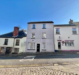 Previous Mixed Use PERIOD PROPERTY 2 Bedroom For 