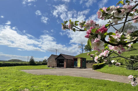 BARN Conversion to RENT with SHEPHERD HUT
