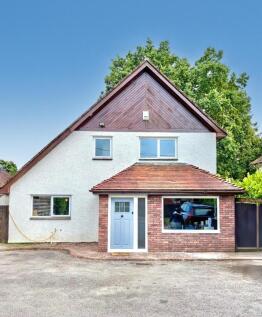 GATED SPACIOUS FAMILY HOME with STUNNING LARGE Ga