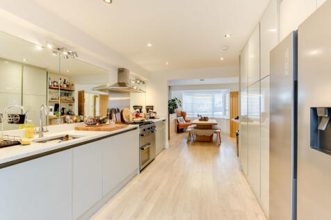 82Chesswood-20
