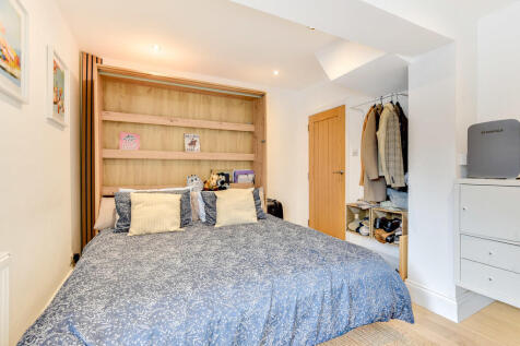 82Chesswood-18
