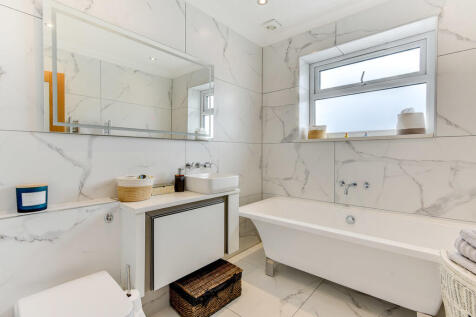 82Chesswood-31
