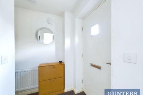 CAM01450G0-PR0136-STILL014.jpg