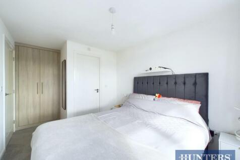 CAM01450G0-PR0136-STILL020.jpg