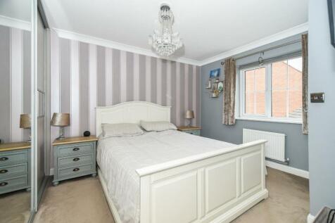 bed 1 main