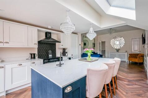 Kitchen / Dining / Family Room