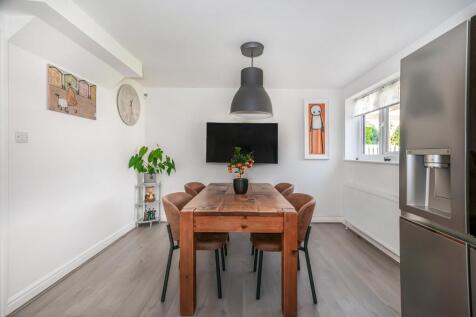 17 Ash Tree Drive9.jpg