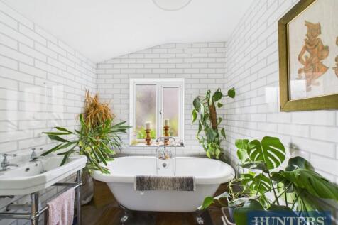 Ground floor bathroom