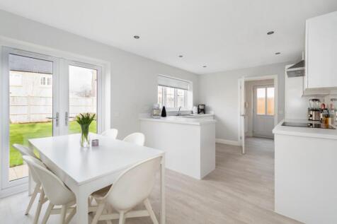 9 Westfield Drive6.jpg