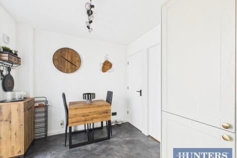 DINING AREA .jpg
