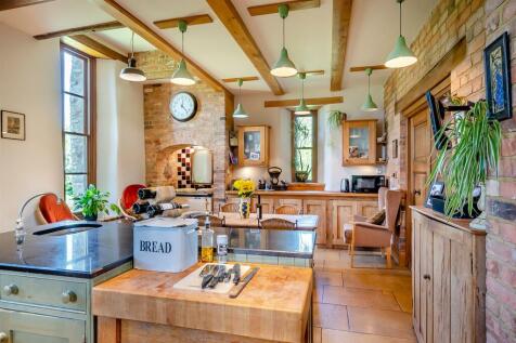8592365-interior20.jpg