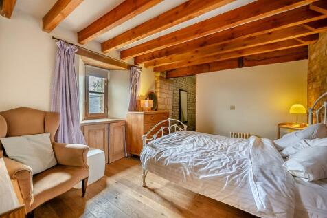 8592365-interior39.jpg