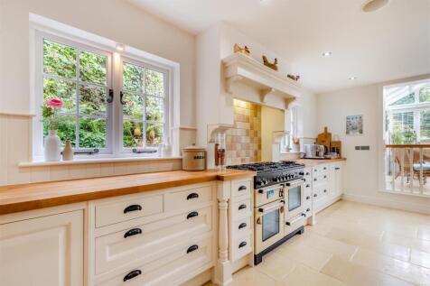 8619079-interior04.jpg