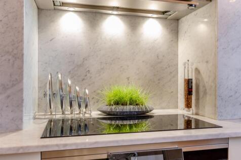 8588477-interior35.jpg