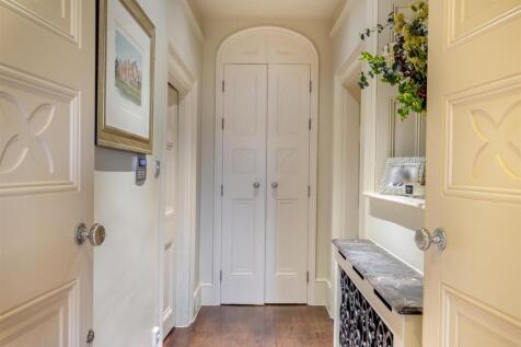 8588477-interior51.jpg