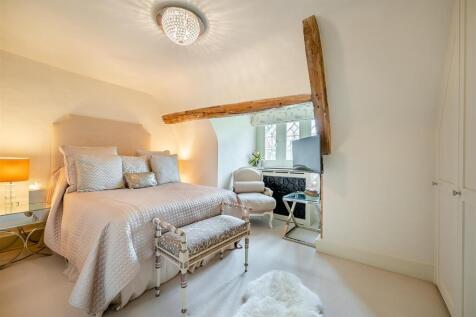 8588477-interior69.jpg