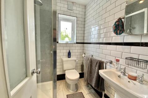 Family Shower Room