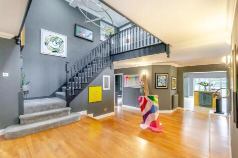 8651198-interior01.jpg