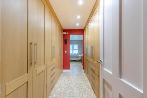 8651198-interior25.jpg