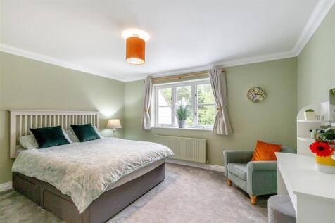 8651198-interior10.jpg