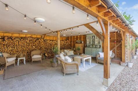 8658573-exterior36.jpg
