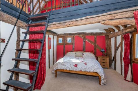 bedroom 3.jpg