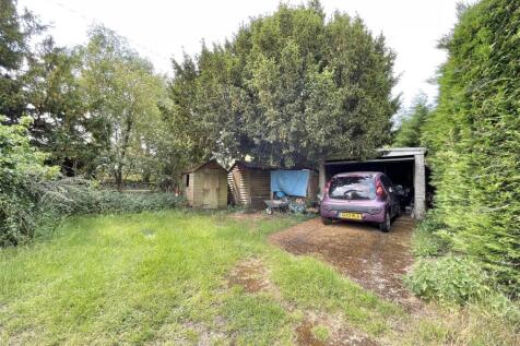 Garage and driveway space