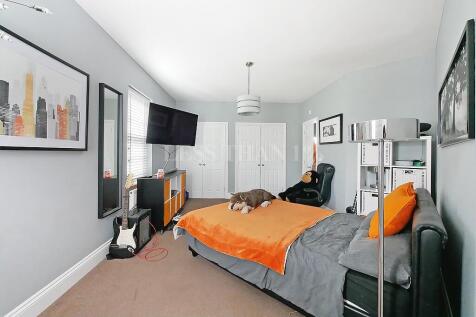 Bed One (1st Floor)