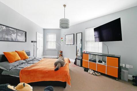 Bed One (1st Floor)