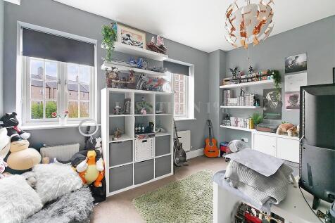 Bed Four (1st Floor)