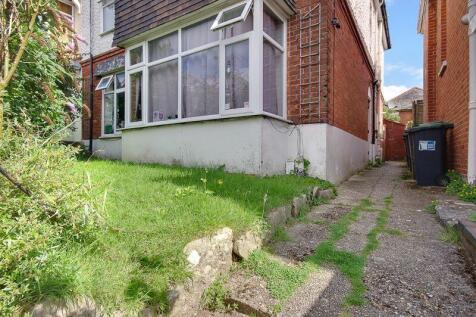 Front External (Communal Path)