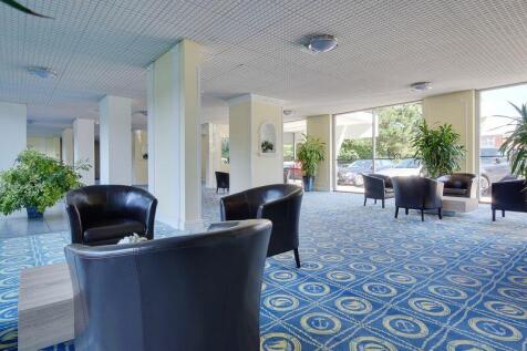 Communal Entrance Lobby