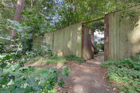 Rear Access to Overcliff