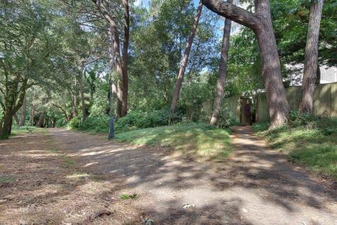Rear Access to Overcliff