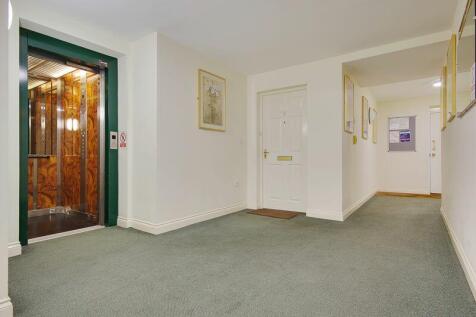Communal Entrance Foyer