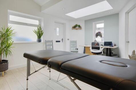 Office/Treatment Room/Potential 4th B...