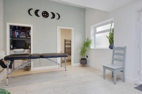 Office/Treatment Room/Potential 4th B...
