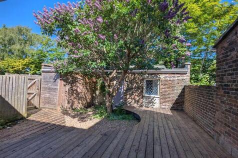 Garden/Decking
