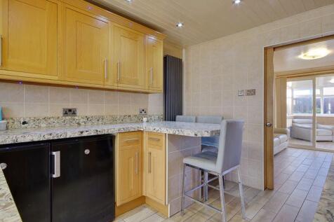 Kitchen/Breakfast:
