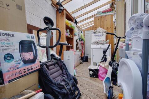  Side Storage