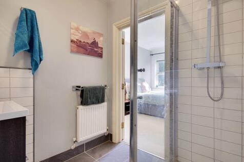 Bedroom One En-Suite