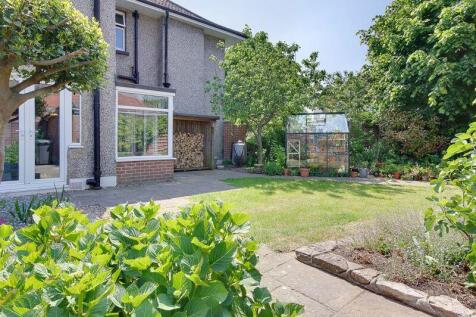 &#39;Rear&#39; Garden Section