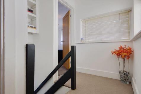 Stairs/Landing