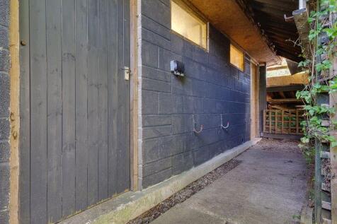 Outbuildings/Workshops
