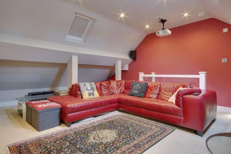 Loft Room (Cinema Room)