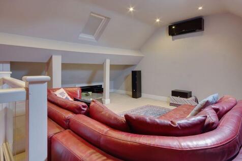 Loft Room (Cinema Room)