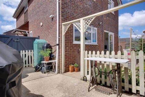 Side Courtyard