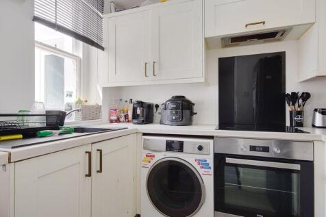 Kitchen/Breakfast/Dining