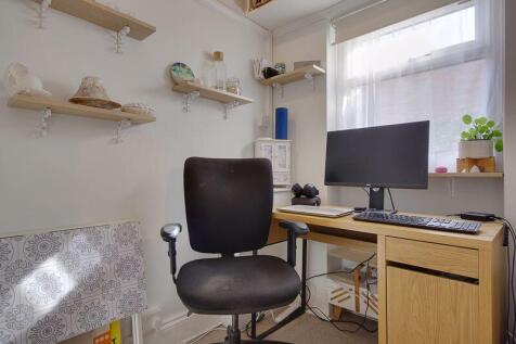 Bedroom Two/Study