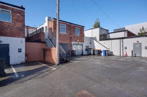 Rear External &#43; Entrance